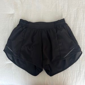 Lululemon Hotty Hot Shorts size 6